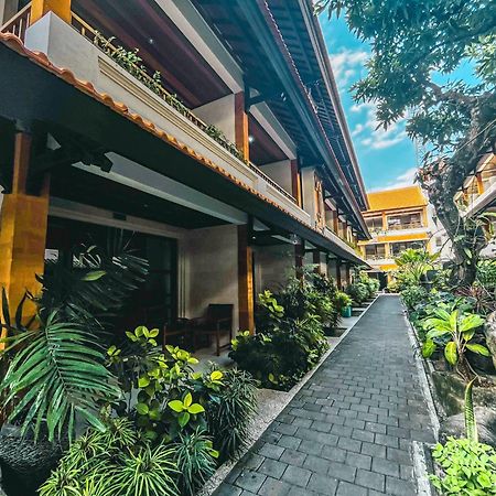 Bali Summer Hotel By Amerta Kuta Lombok Exteriör bild