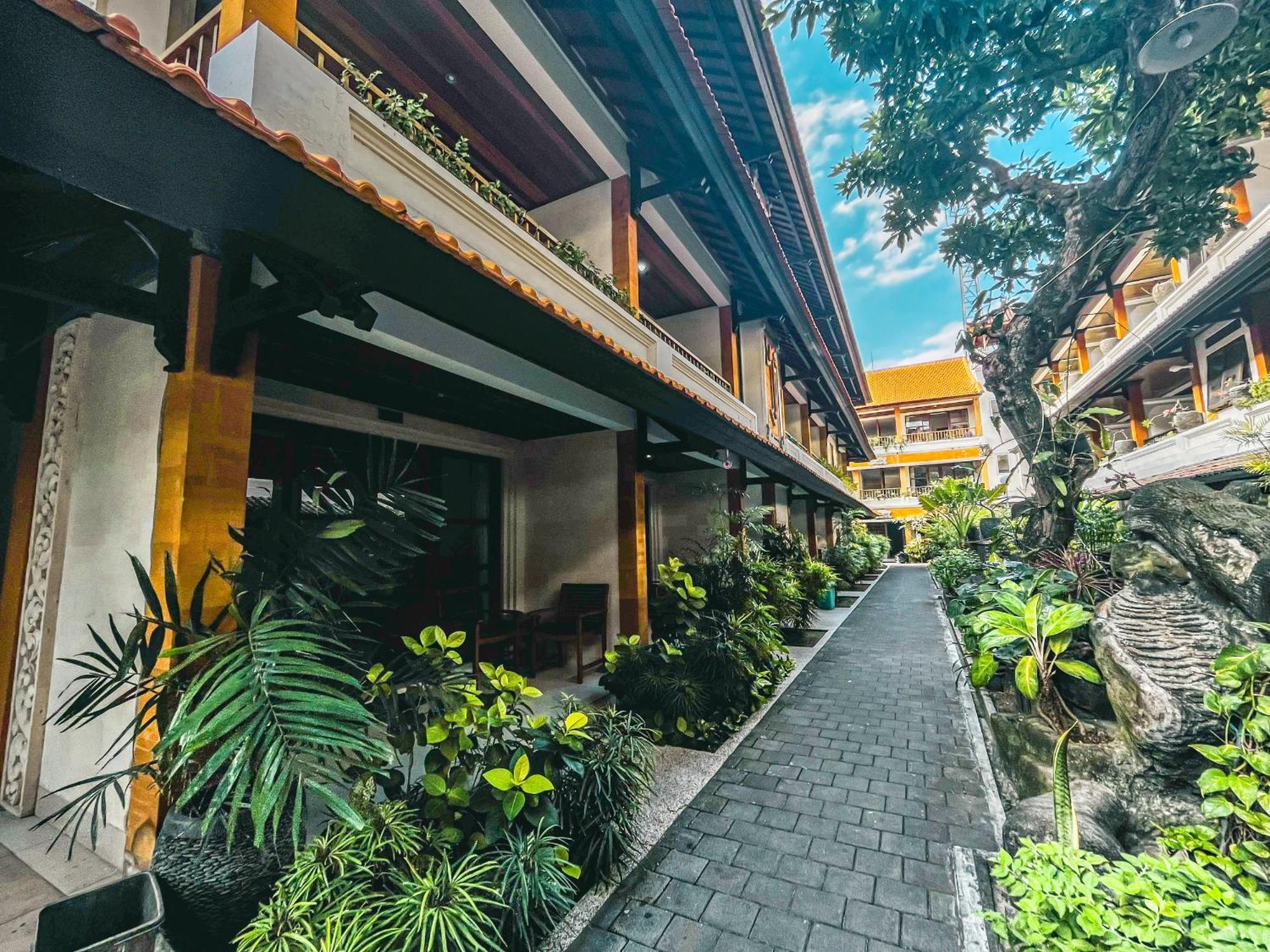 Bali Summer Hotel By Amerta Kuta Lombok Exteriör bild