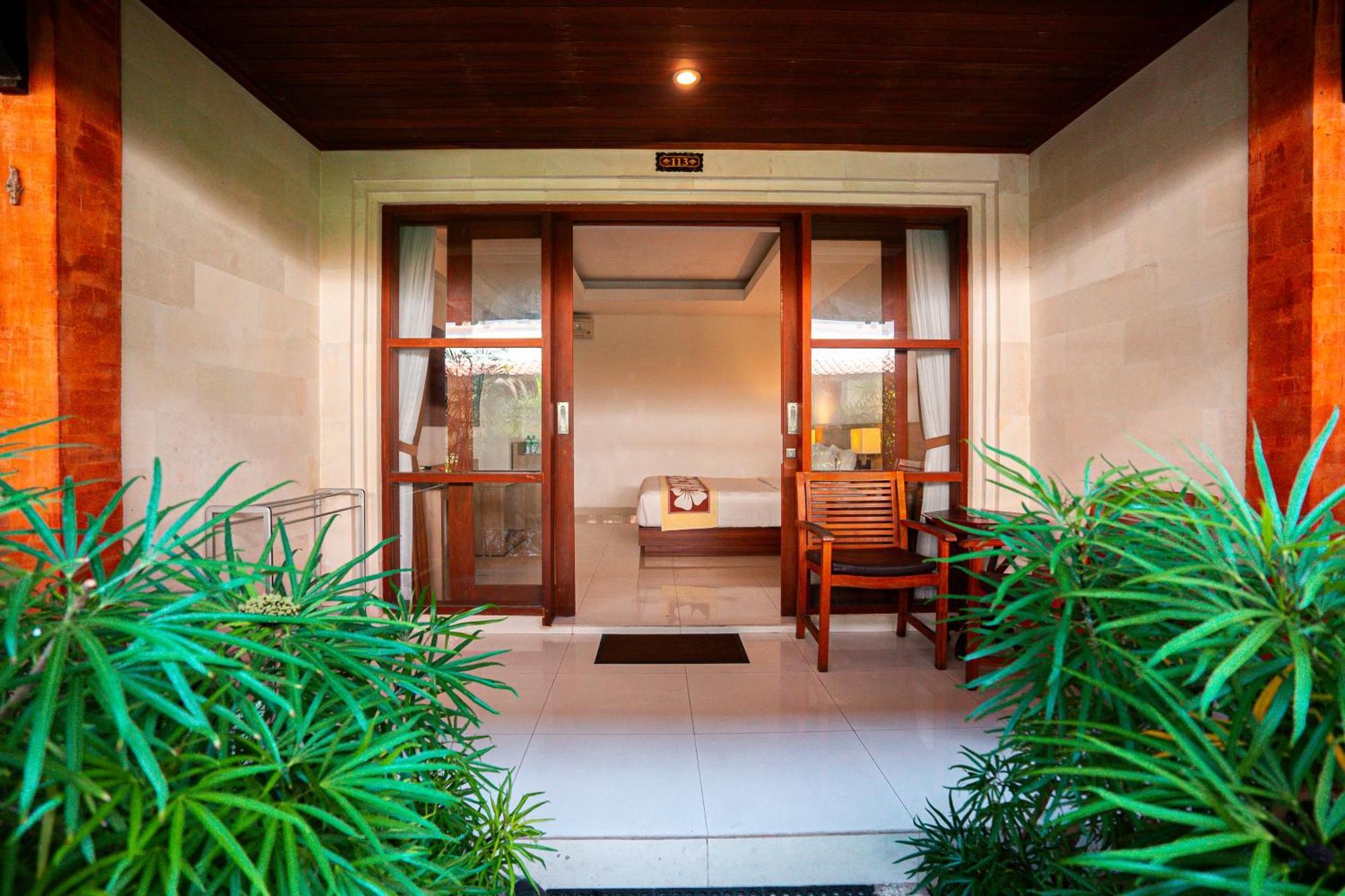 Bali Summer Hotel By Amerta Kuta Lombok Exteriör bild