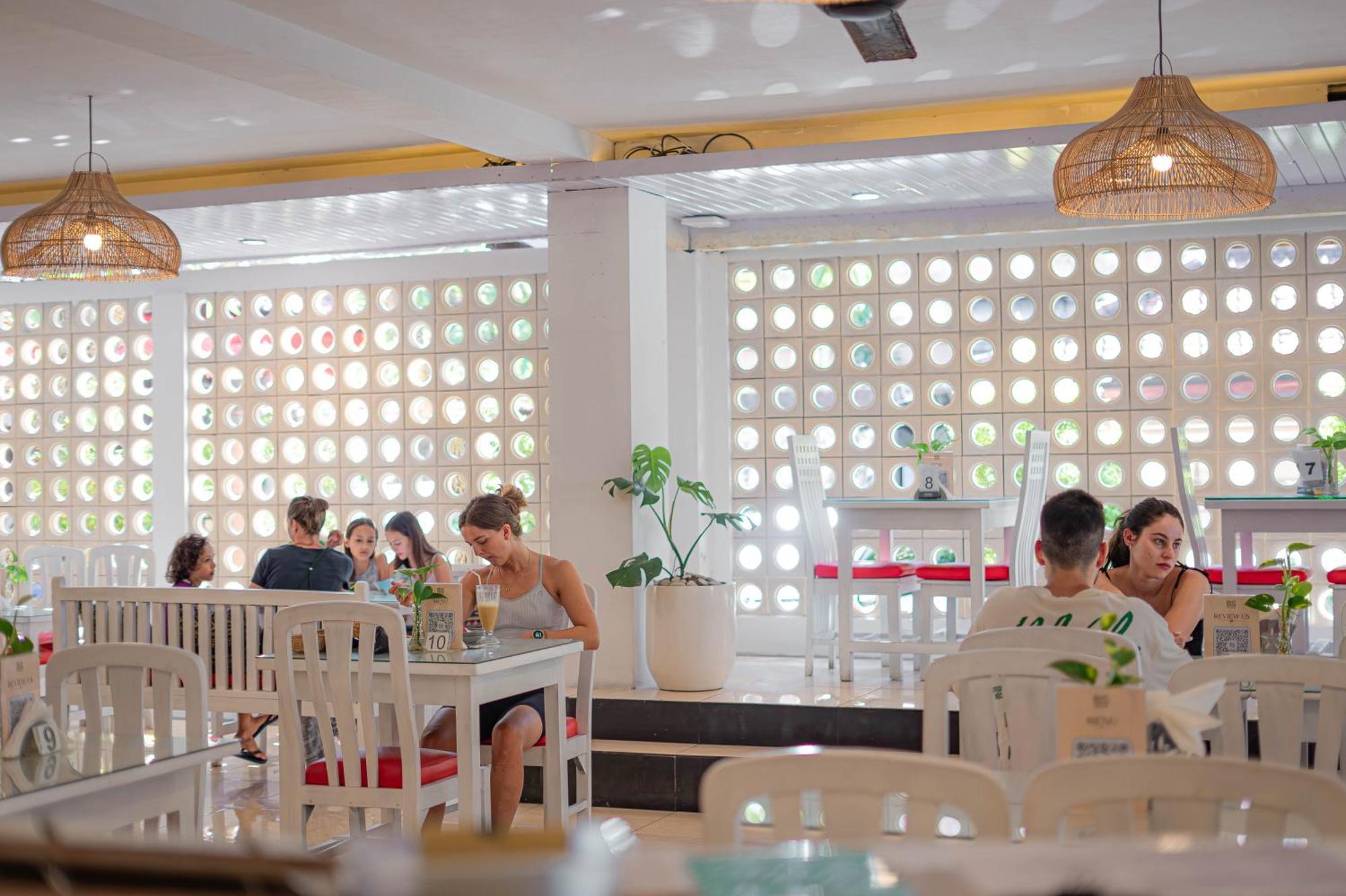 Bali Summer Hotel By Amerta Kuta Lombok Exteriör bild